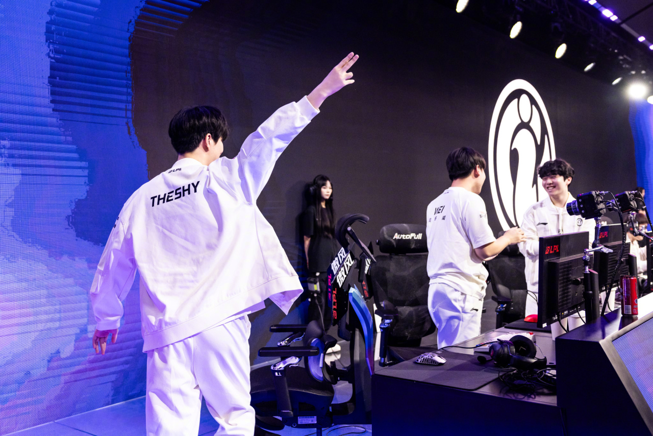 离谱, 也分别以第 离谱, 也分别以第